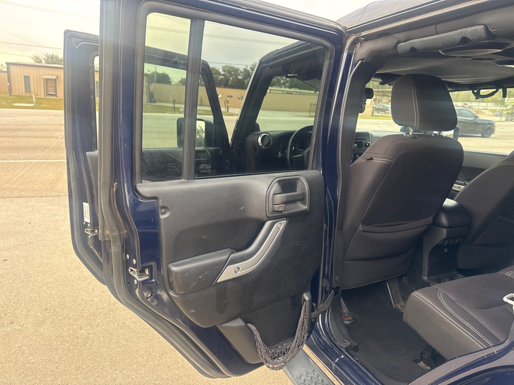 2013 Jeep Wrangler Unlimited Image 13