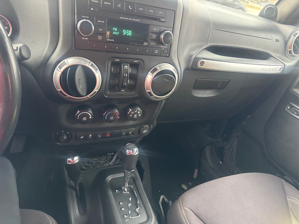 2013 Jeep Wrangler Unlimited Image 21