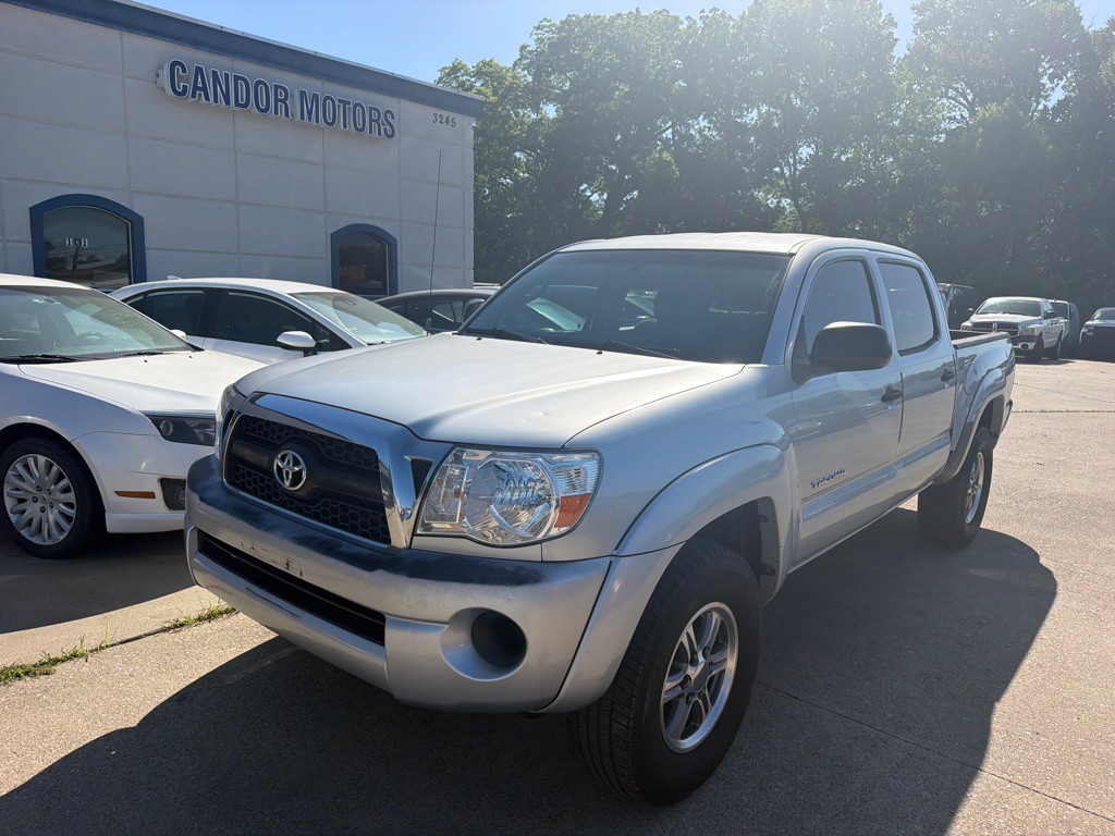 2011 Toyota Tacoma Image 1