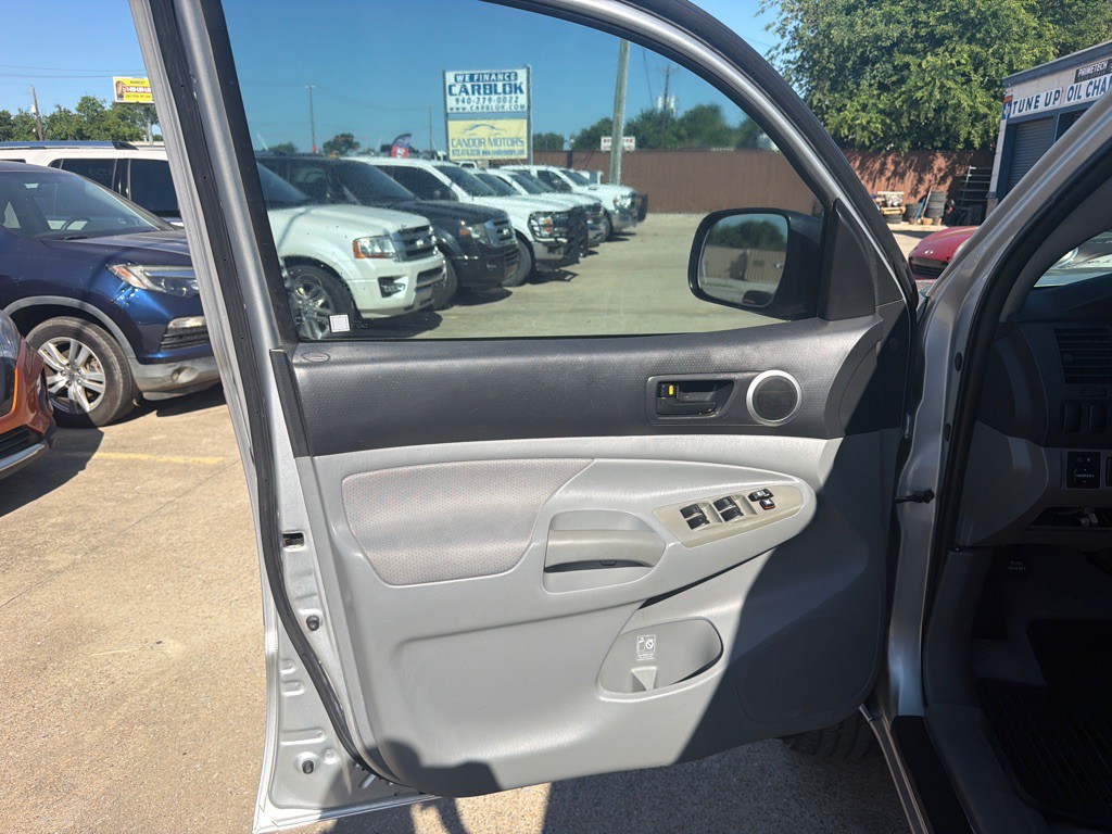 2011 Toyota Tacoma Image 10