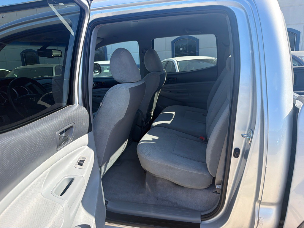 2011 Toyota Tacoma Image 11