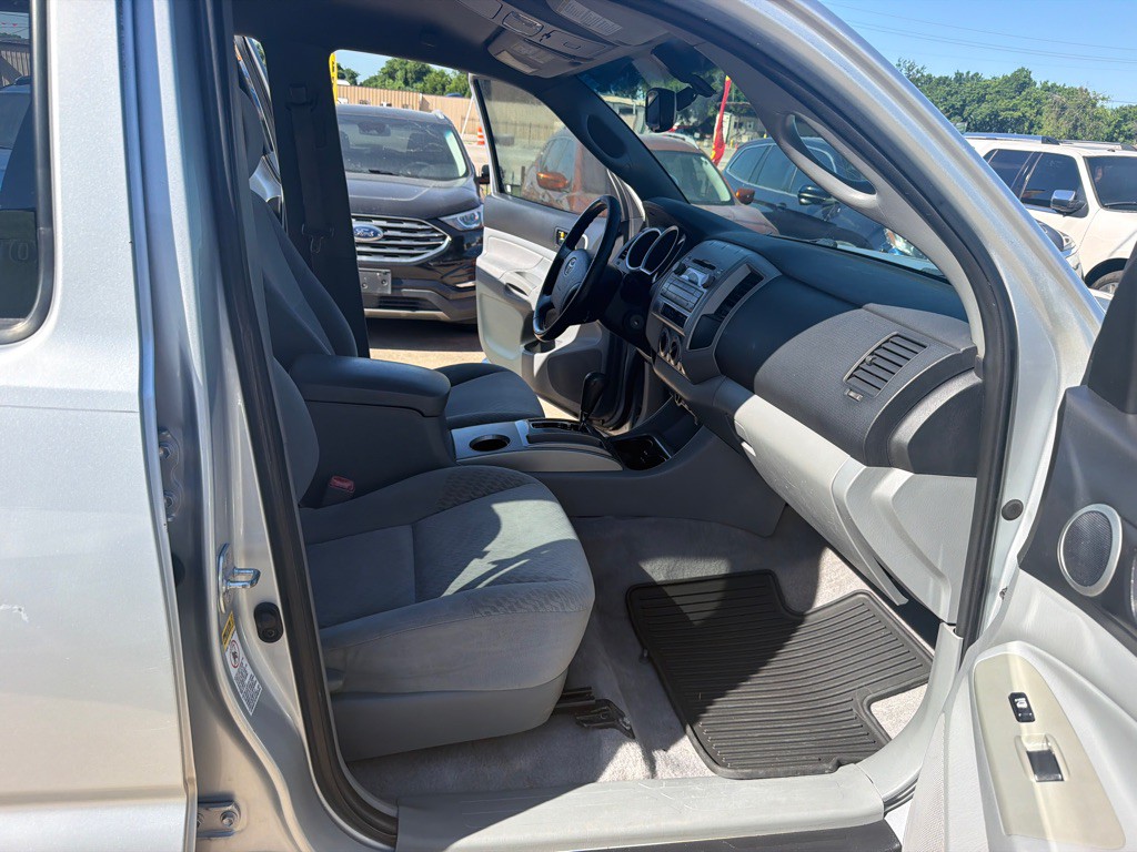 2011 Toyota Tacoma Image 15