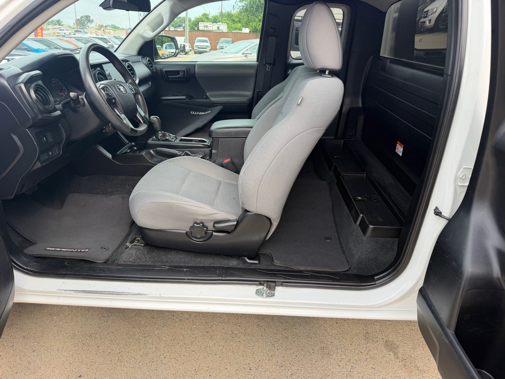 2021 Toyota Tacoma Image 12