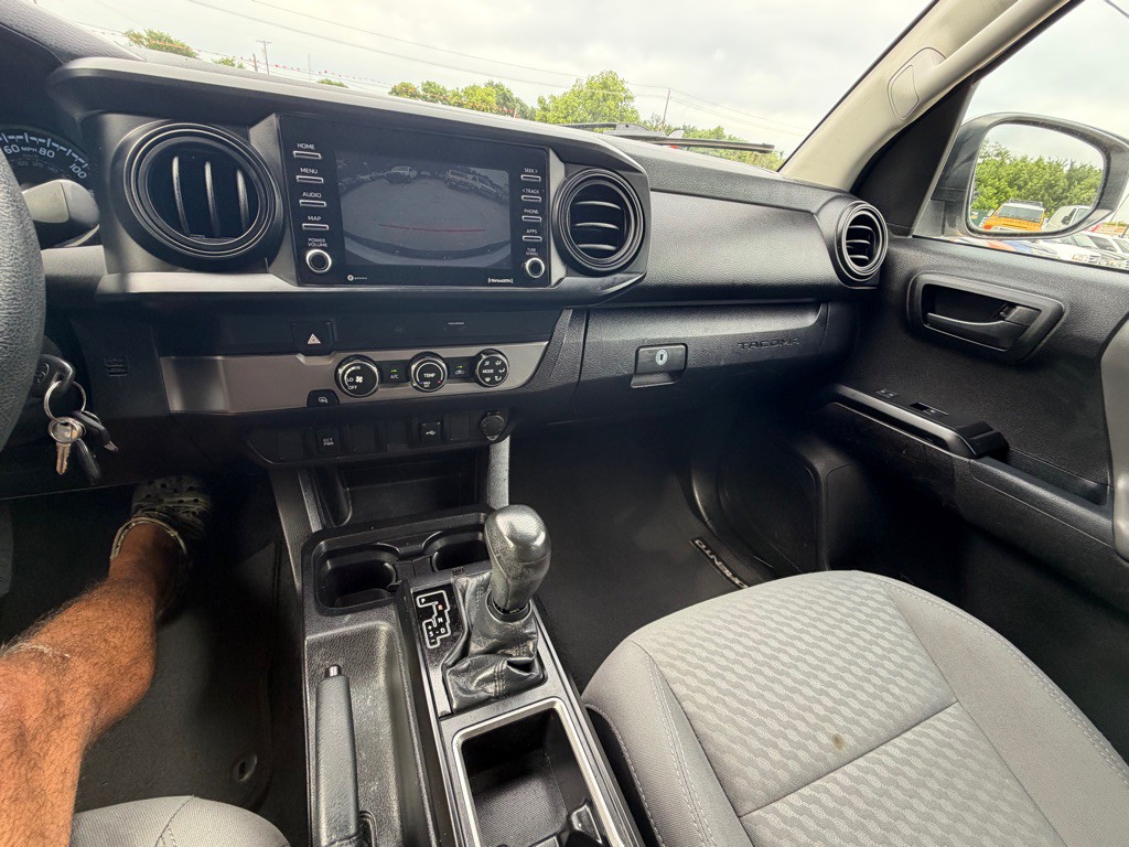 2021 Toyota Tacoma Image 19