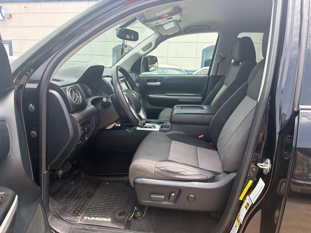 2017 Toyota Tundra Image 7