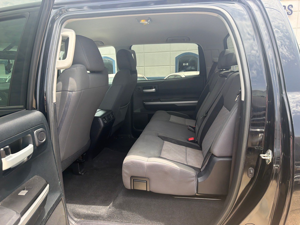 2017 Toyota Tundra Image 10