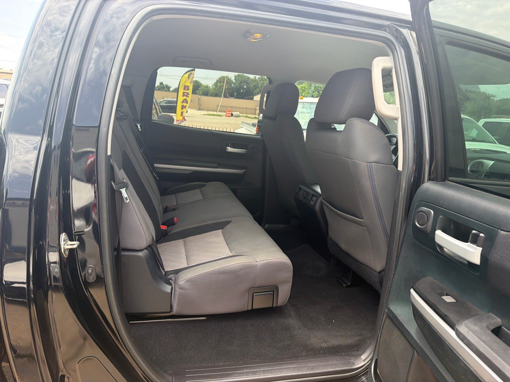 2017 Toyota Tundra Image 12