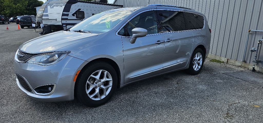 2020 Chrysler Pacifica Image 5