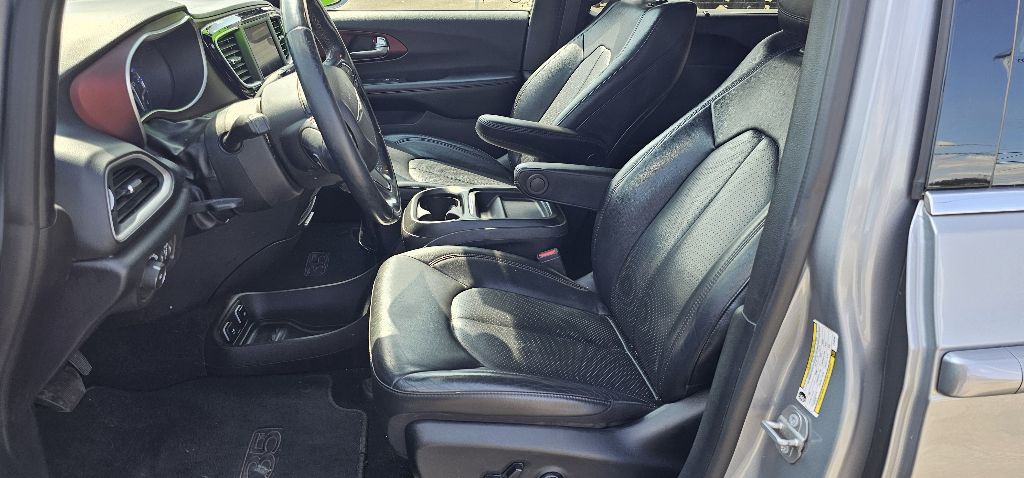 2020 Chrysler Pacifica Image 6