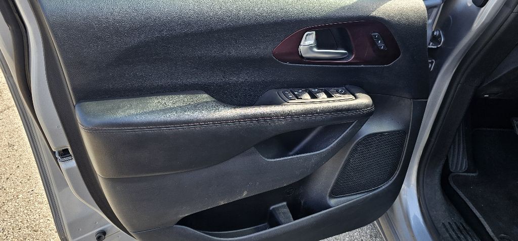 2020 Chrysler Pacifica Image 7