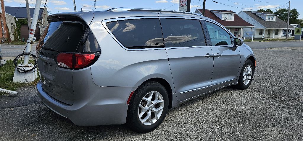 2020 Chrysler Pacifica Image 9