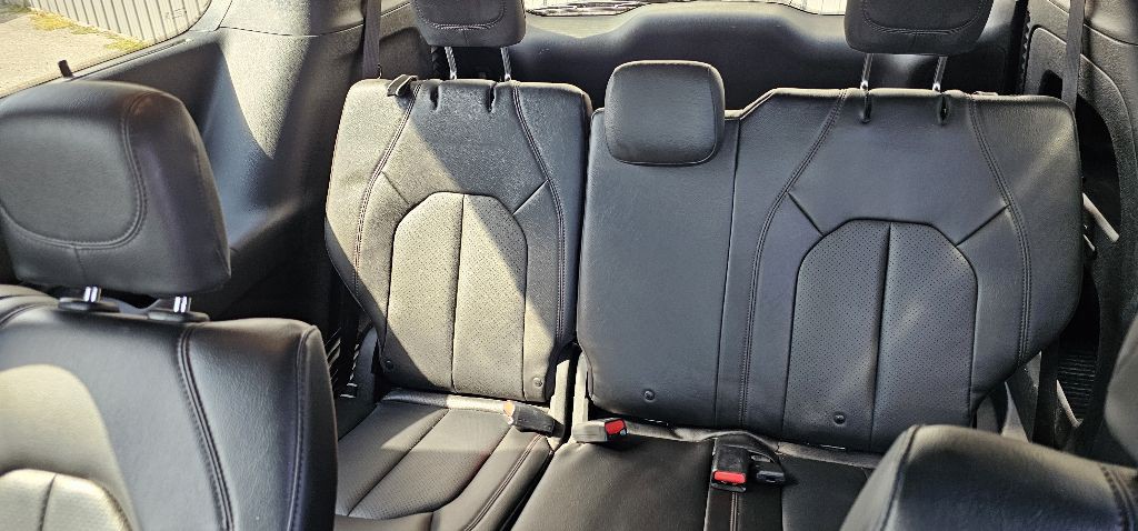 2020 Chrysler Pacifica Image 11