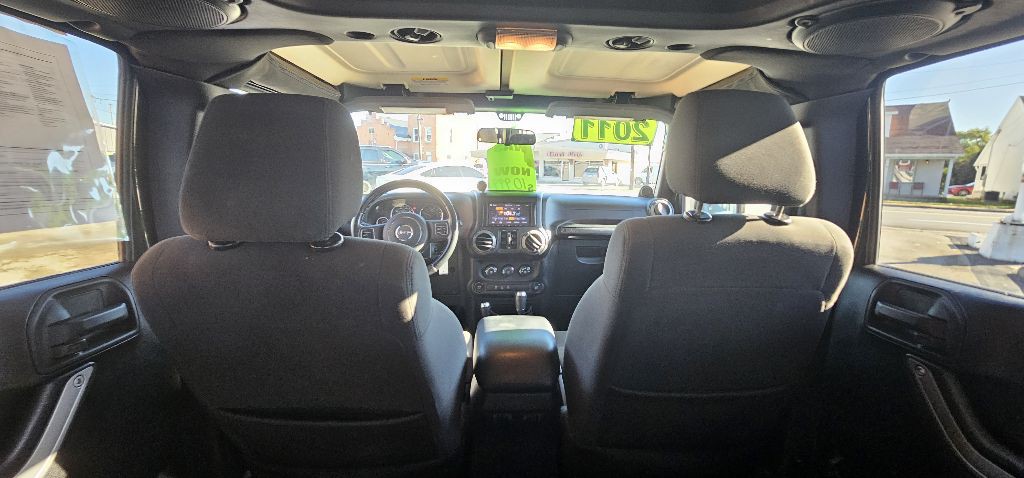 2011 Jeep Wrangler Unlimited Image 13