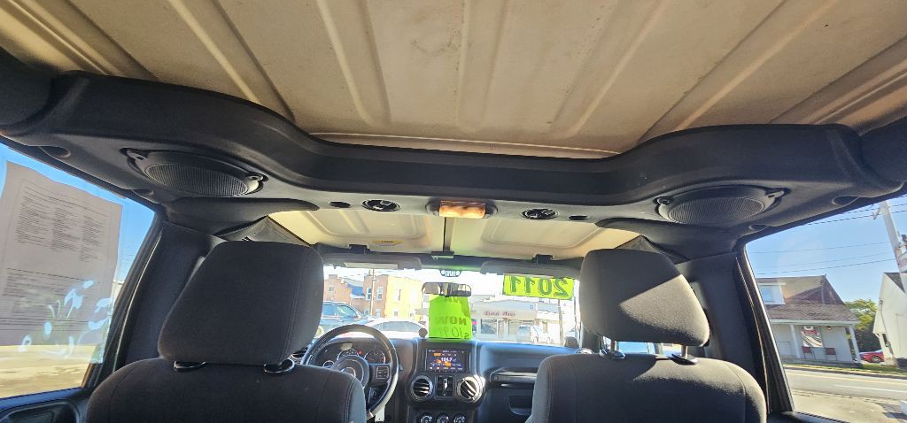 2011 Jeep Wrangler Unlimited Image 15