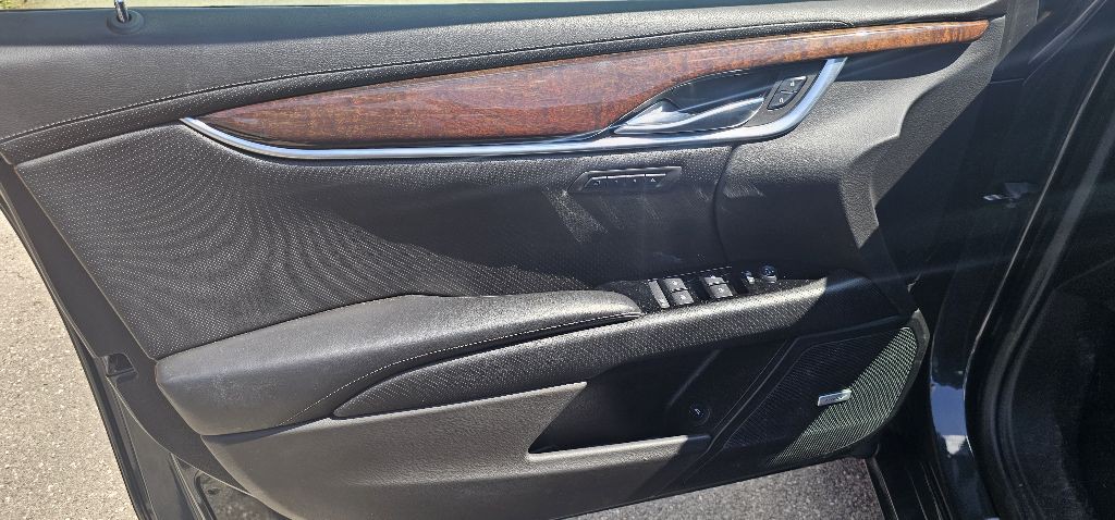 2013 Cadillac XTS Image 5
