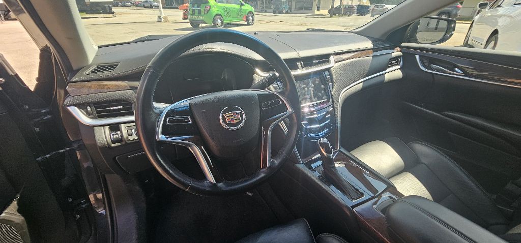 2013 Cadillac XTS Image 8