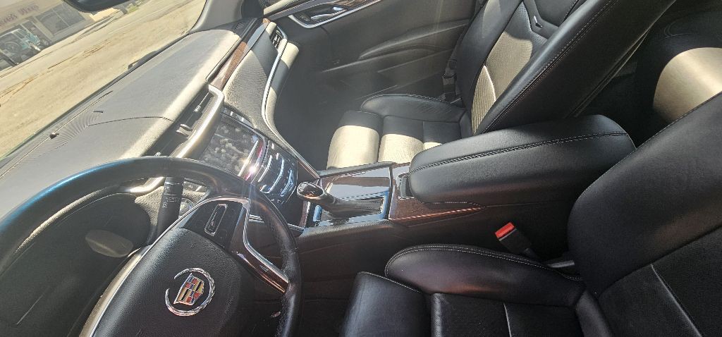 2013 Cadillac XTS Image 10