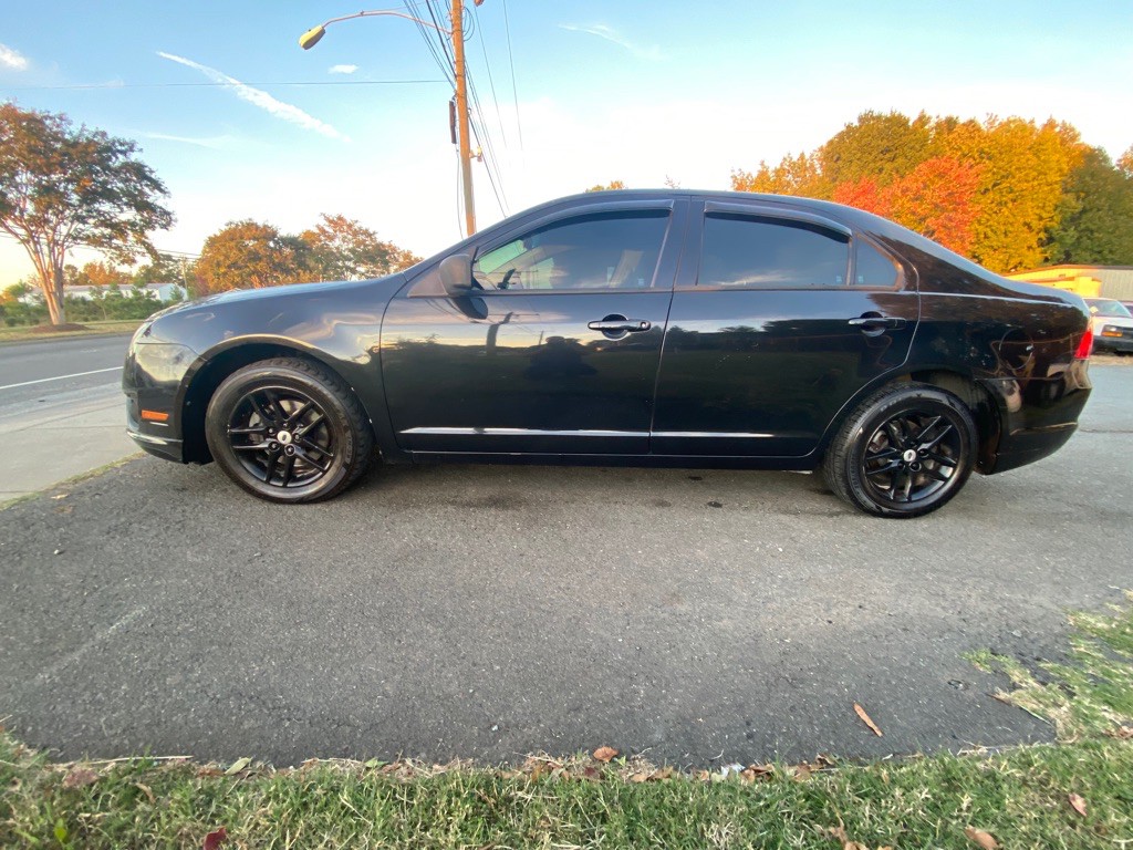 2010 Ford Fusion Image 3