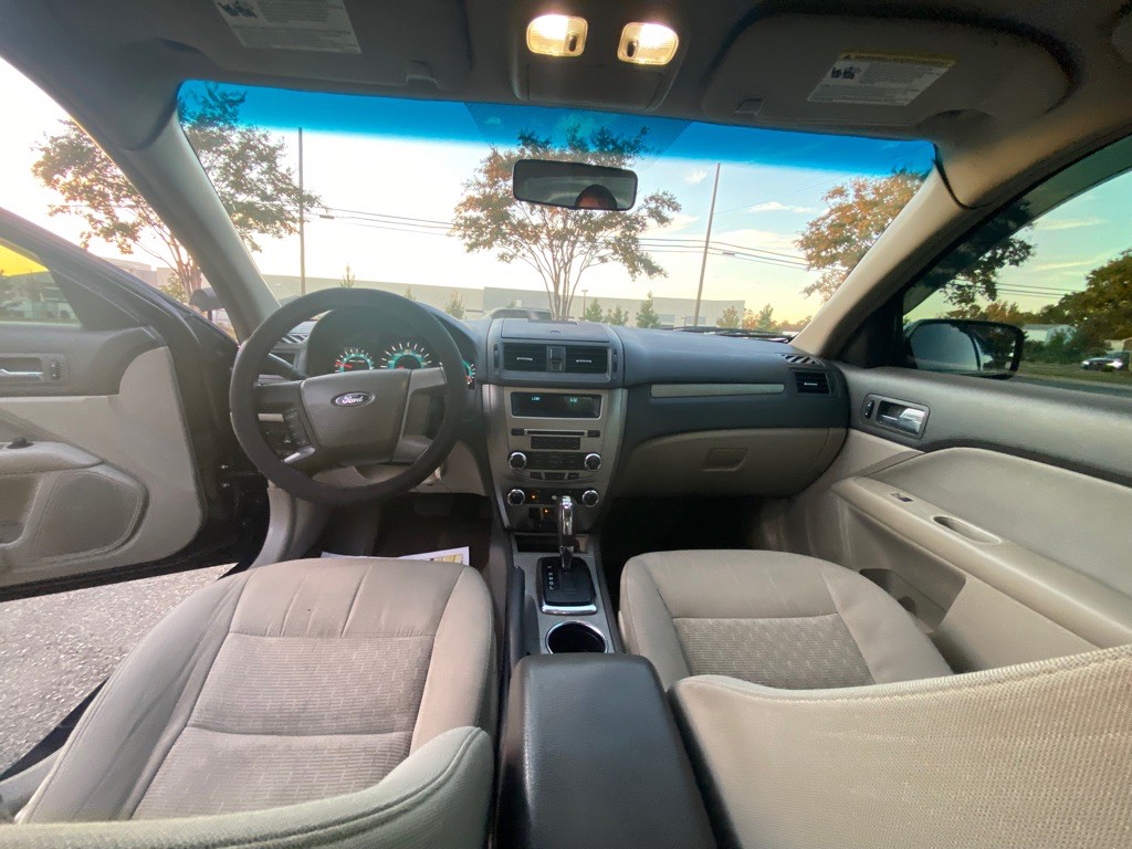 2010 Ford Fusion Image 5