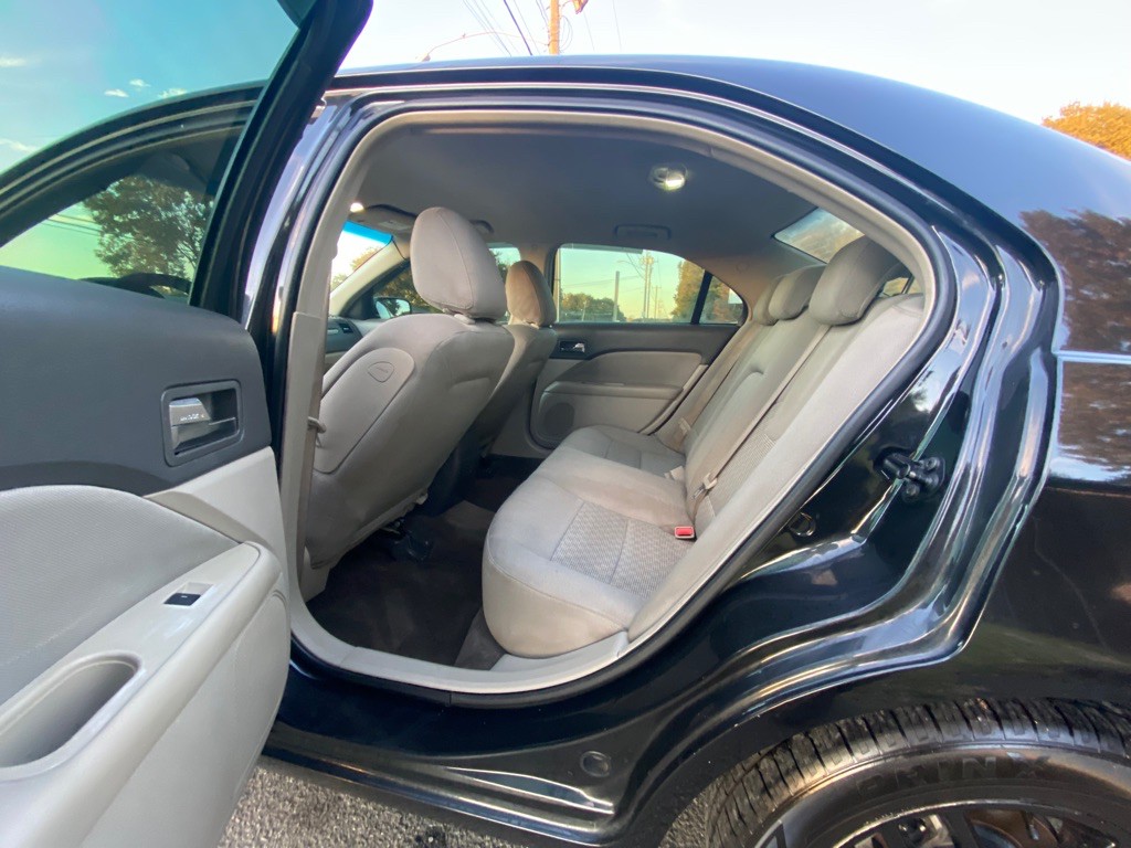 2010 Ford Fusion Image 6
