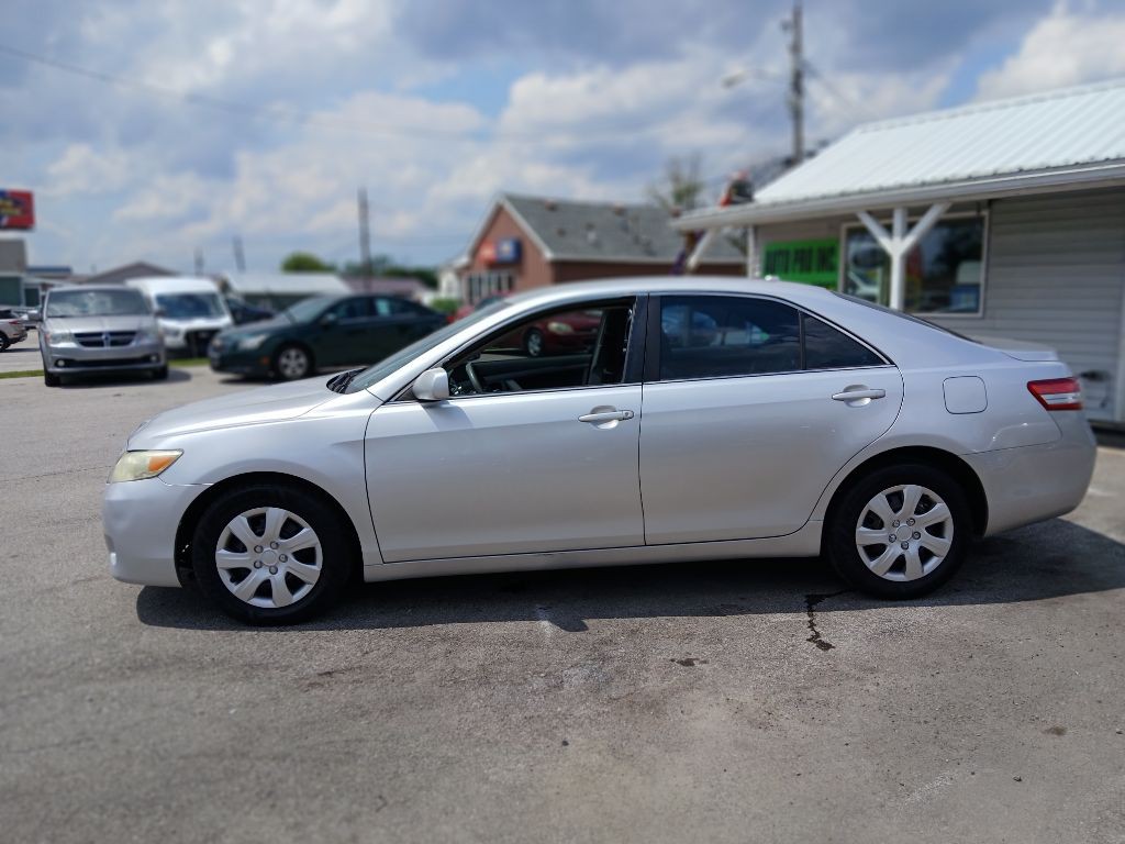 2011 Toyota Camry Image 4