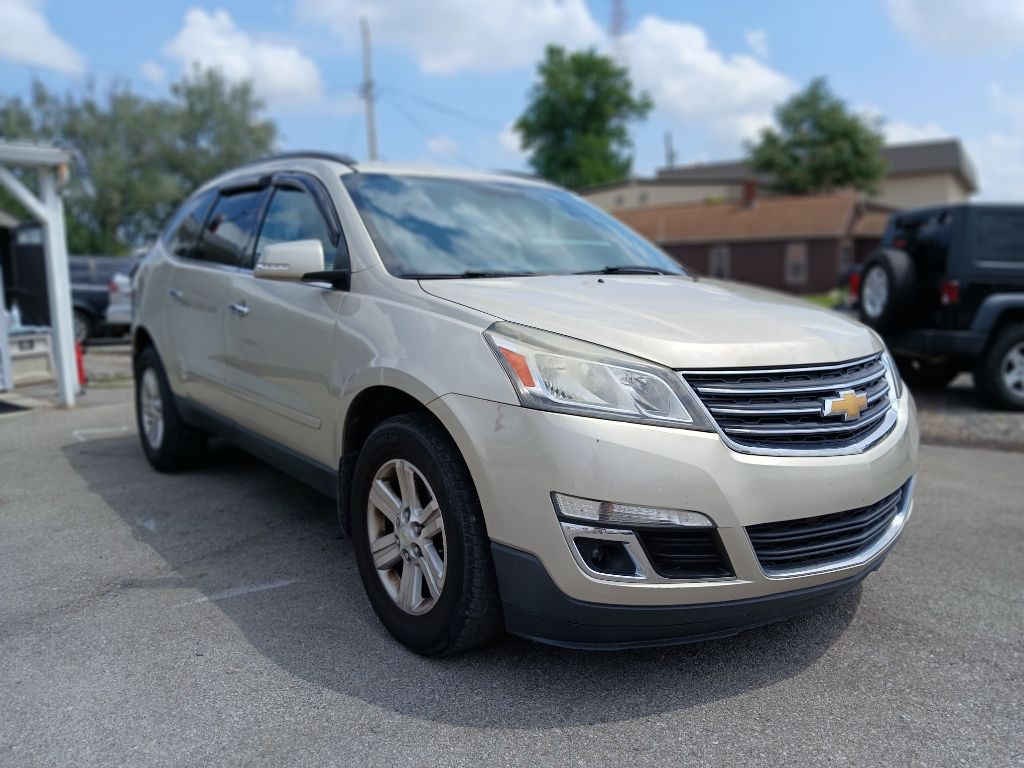 2014 Chevrolet Traverse Image 2