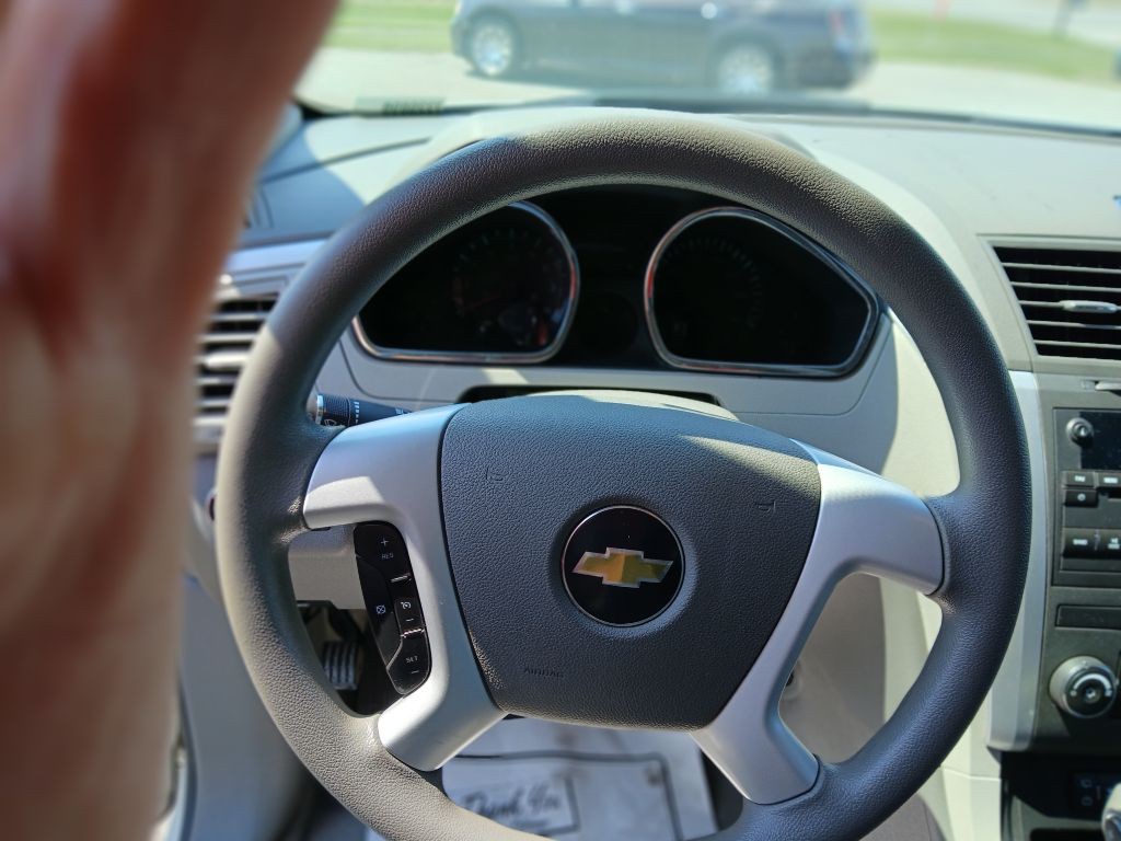 2011 Chevrolet Traverse Image 6