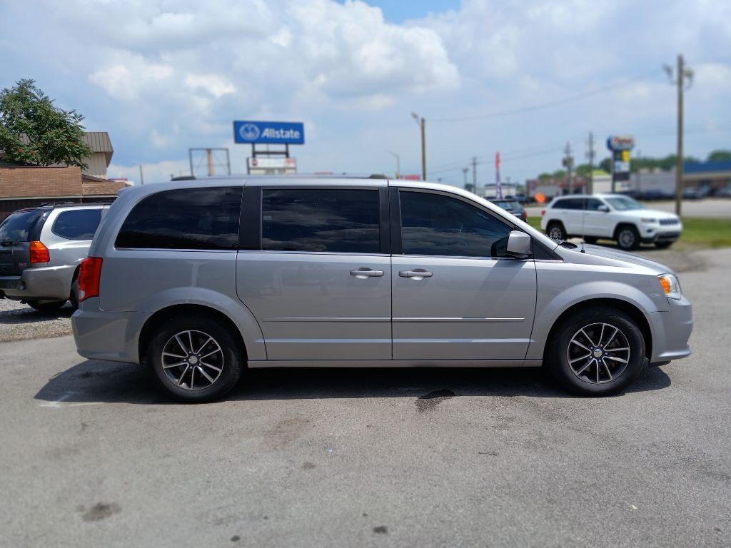2017 Dodge Grand Caravan Image 5