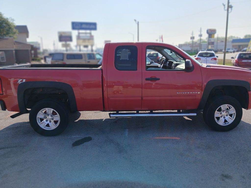 2009 Chevrolet Silverado 1500 Image 3
