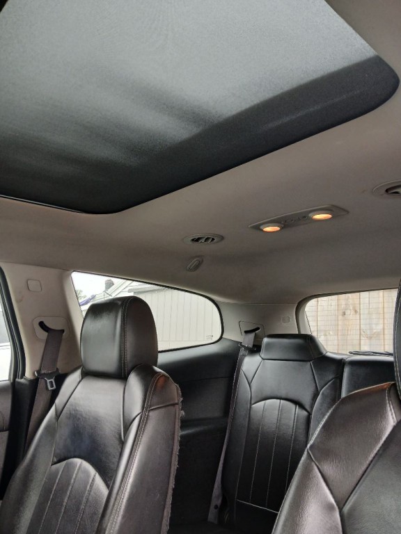 2015 Buick Enclave Image 8