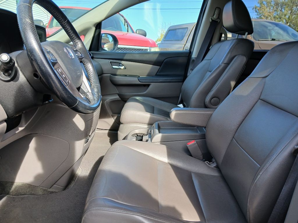 2015 Honda Odyssey Image 4