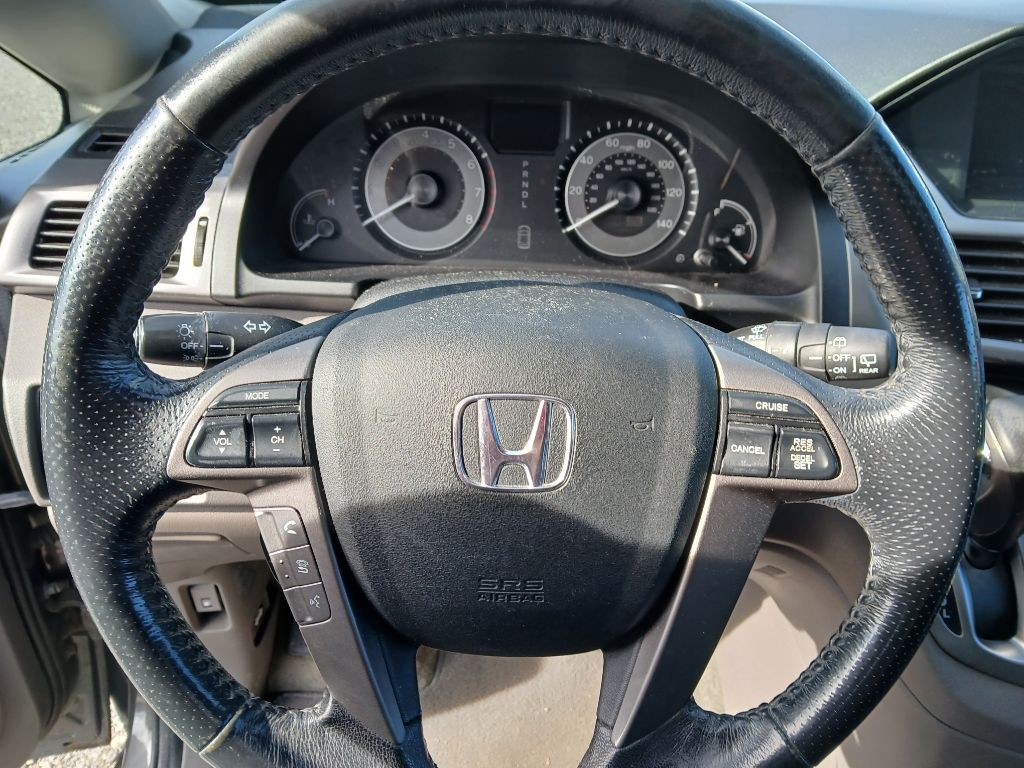 2015 Honda Odyssey Image 6