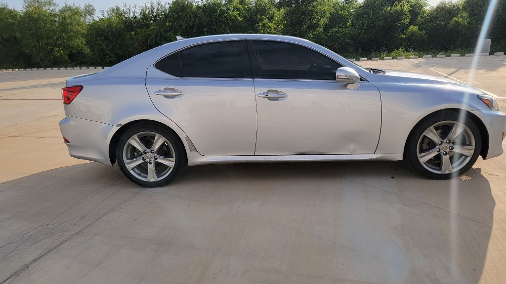 2012 Lexus IS Image 2