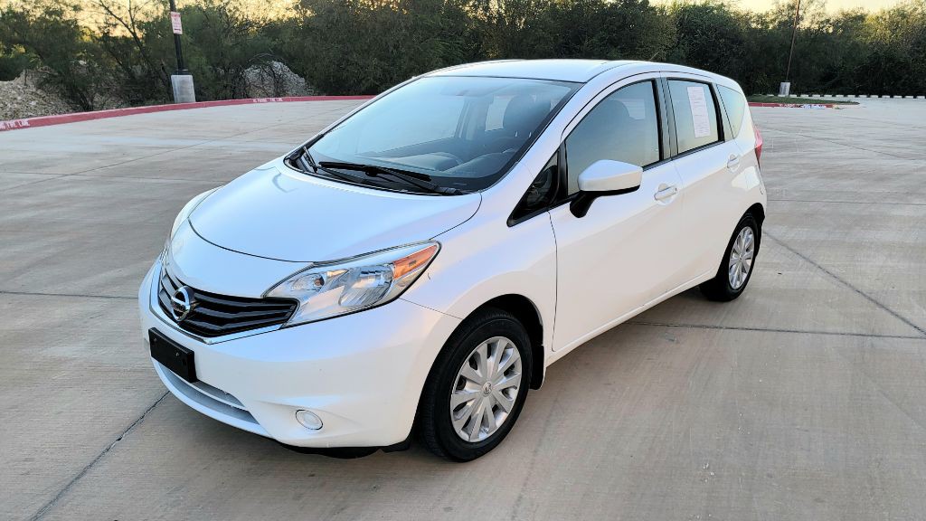 2015 Nissan Versa Image 3