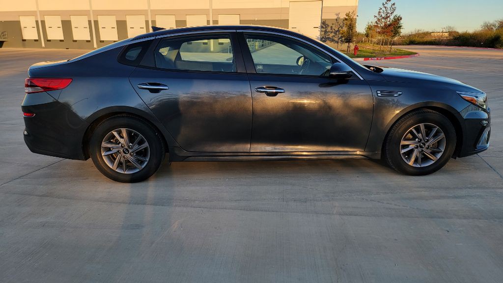 2020 Kia Optima Image 5