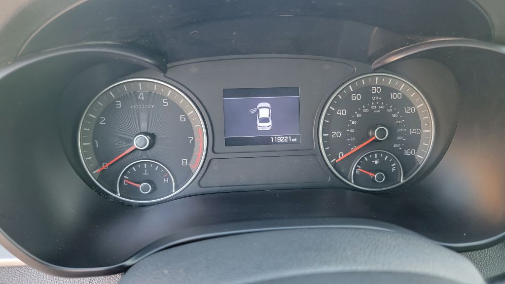 2020 Kia Optima Image 8