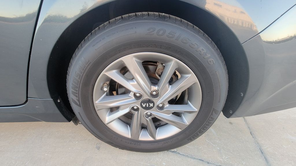 2020 Kia Optima Image 18