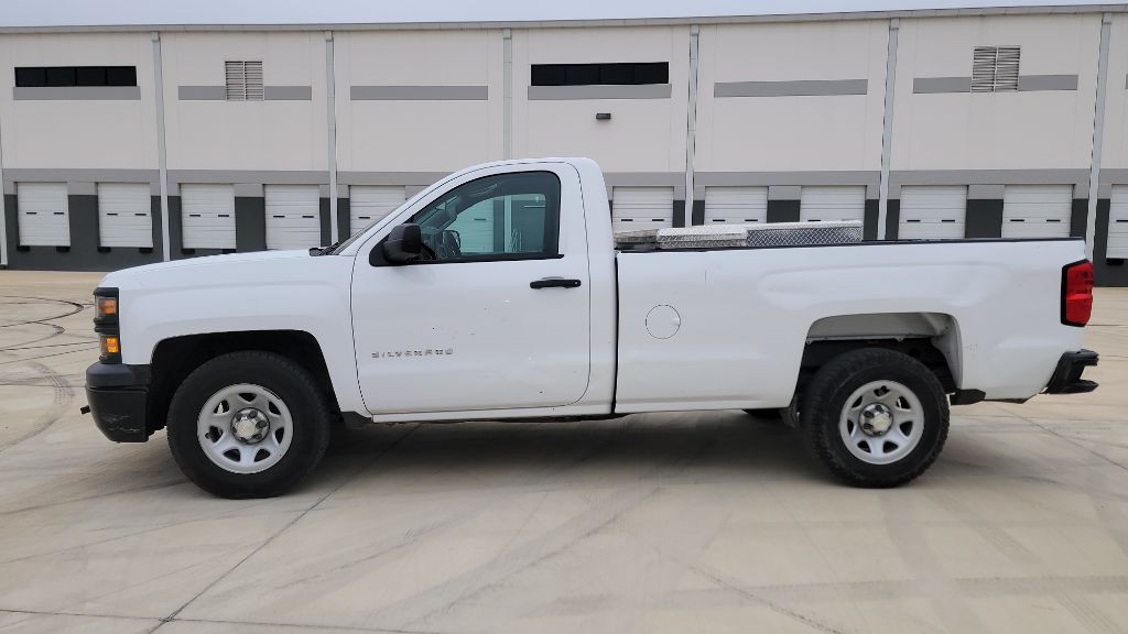 2015 Chevrolet Silverado 1500 Image 2