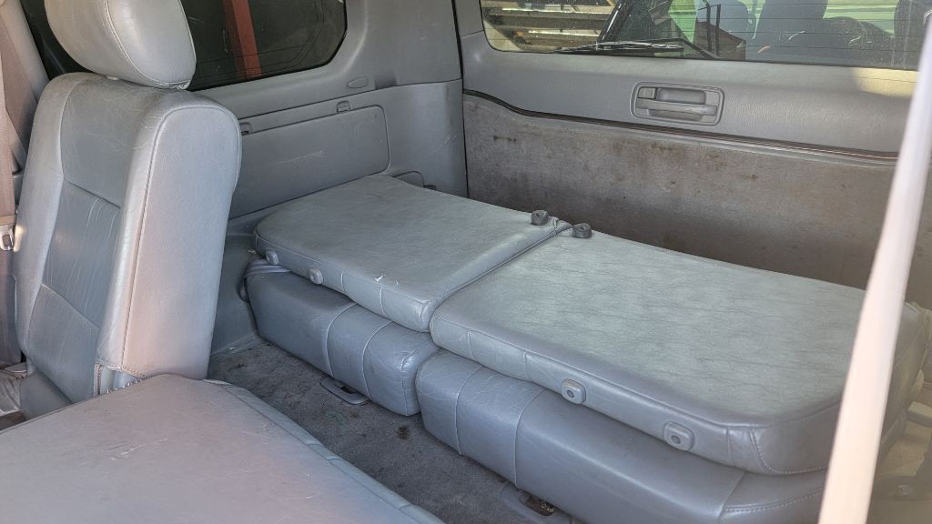 1998 Toyota Land Cruiser Image 2