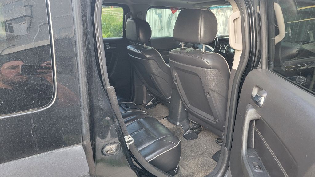 2006 HUMMER H3 Image 16