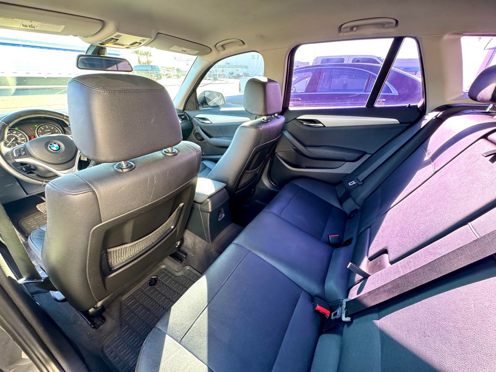 2013 BMW X1 Image 12