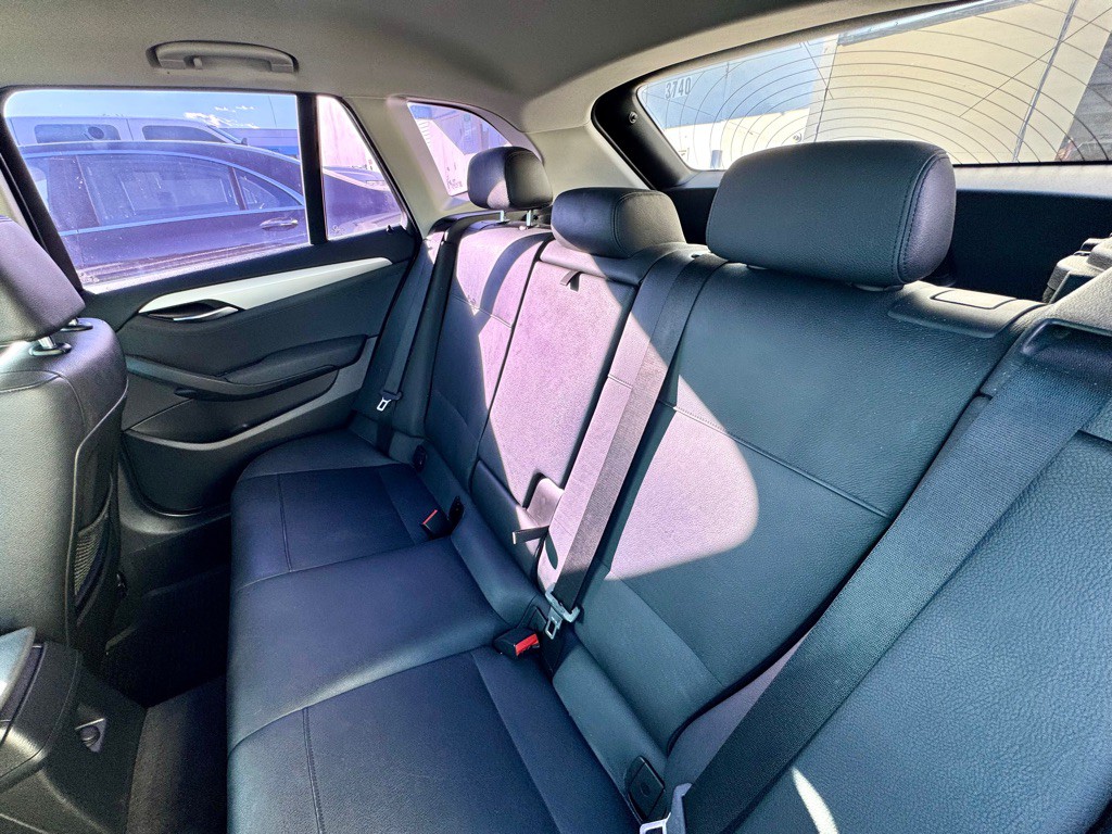 2013 BMW X1 Image 16