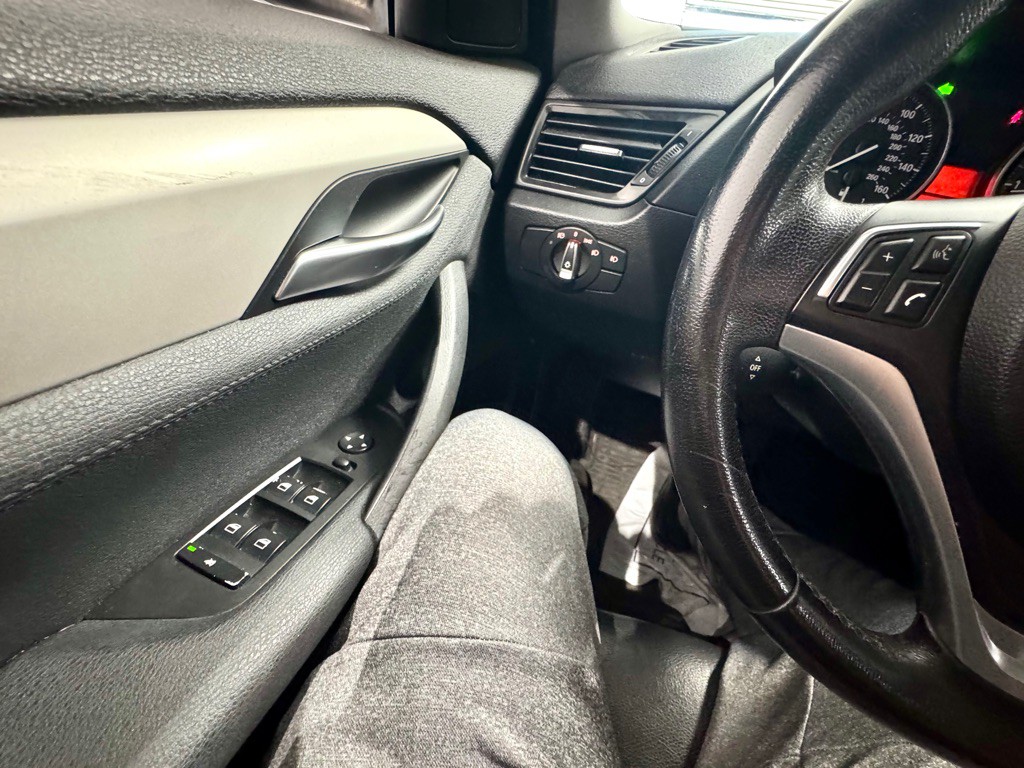 2013 BMW X1 Image 21