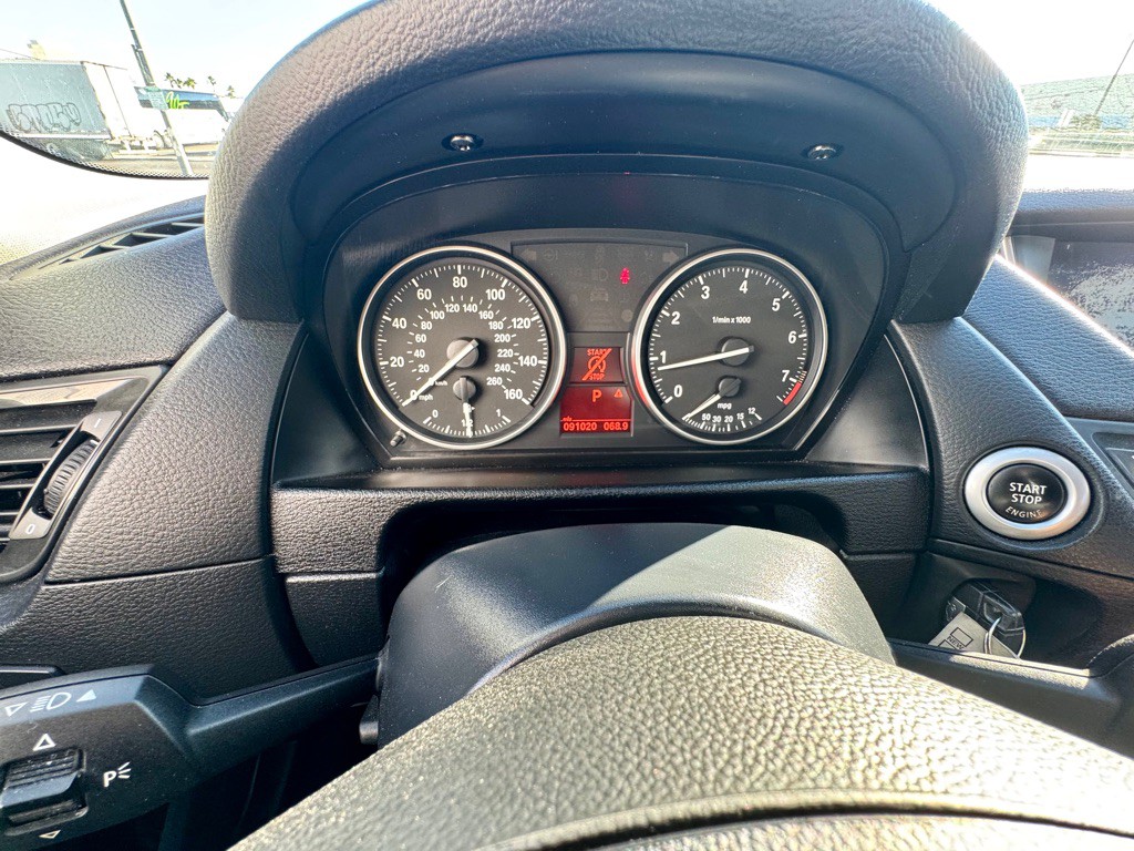 2013 BMW X1 Image 24