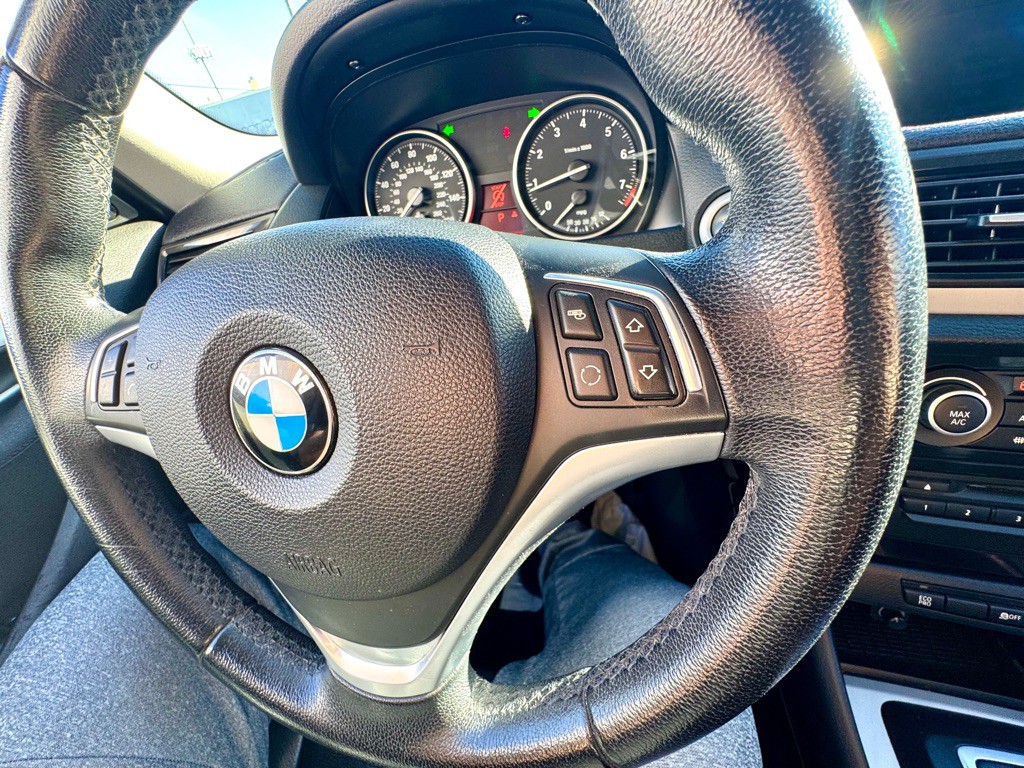 2013 BMW X1 Image 25