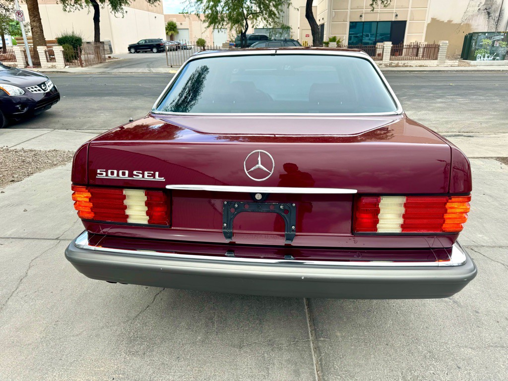 1985 Mercedes-Benz 500 Image 6