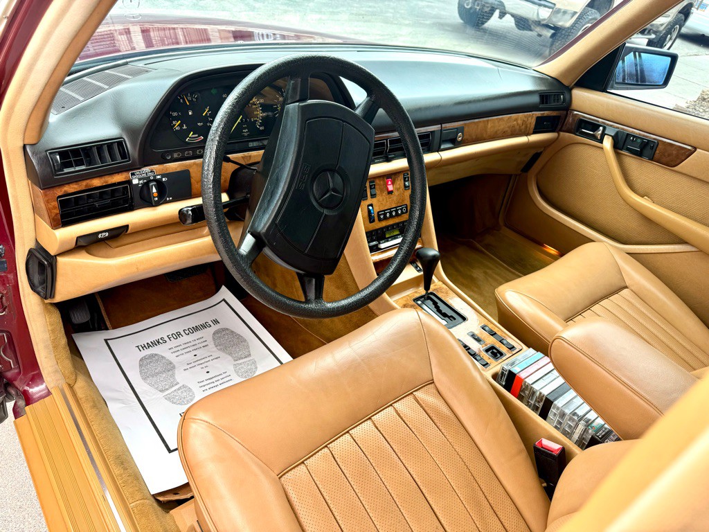 1985 Mercedes-Benz 500 Image 13