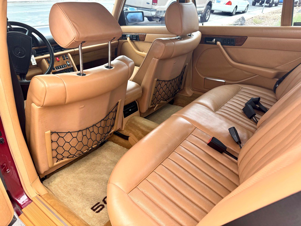 1985 Mercedes-Benz 500 Image 15