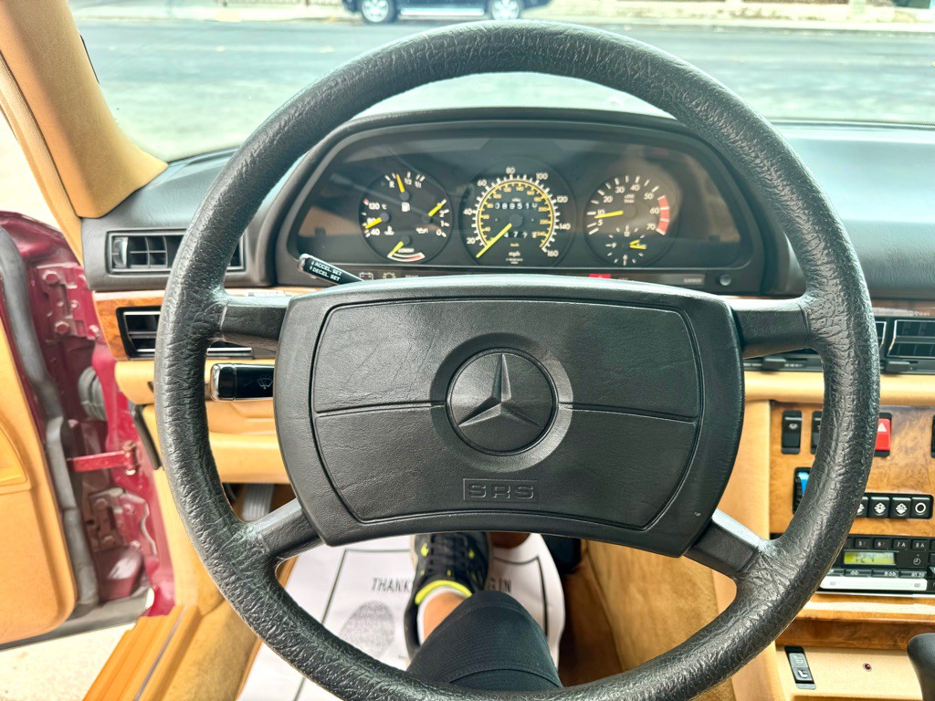 1985 Mercedes-Benz 500 Image 30