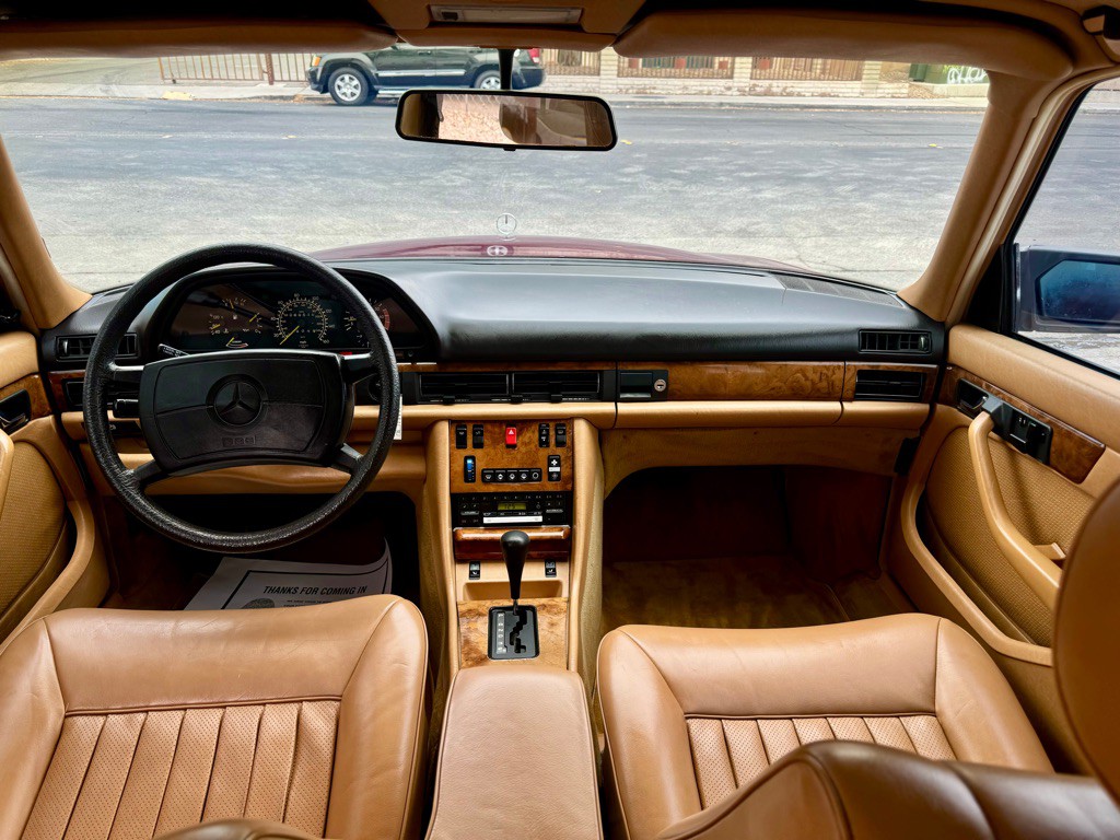 1985 Mercedes-Benz 500 Image 35
